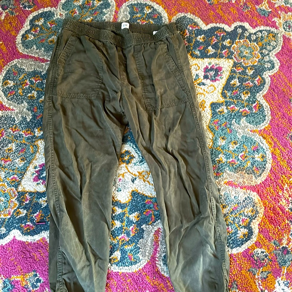Cargo skinny’s. GAP size S. Women’s pants